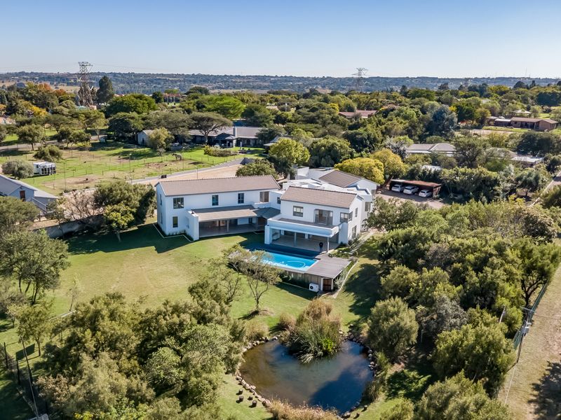 Magnifient Modern Retreat in Beaulieu Estate - Photo 4