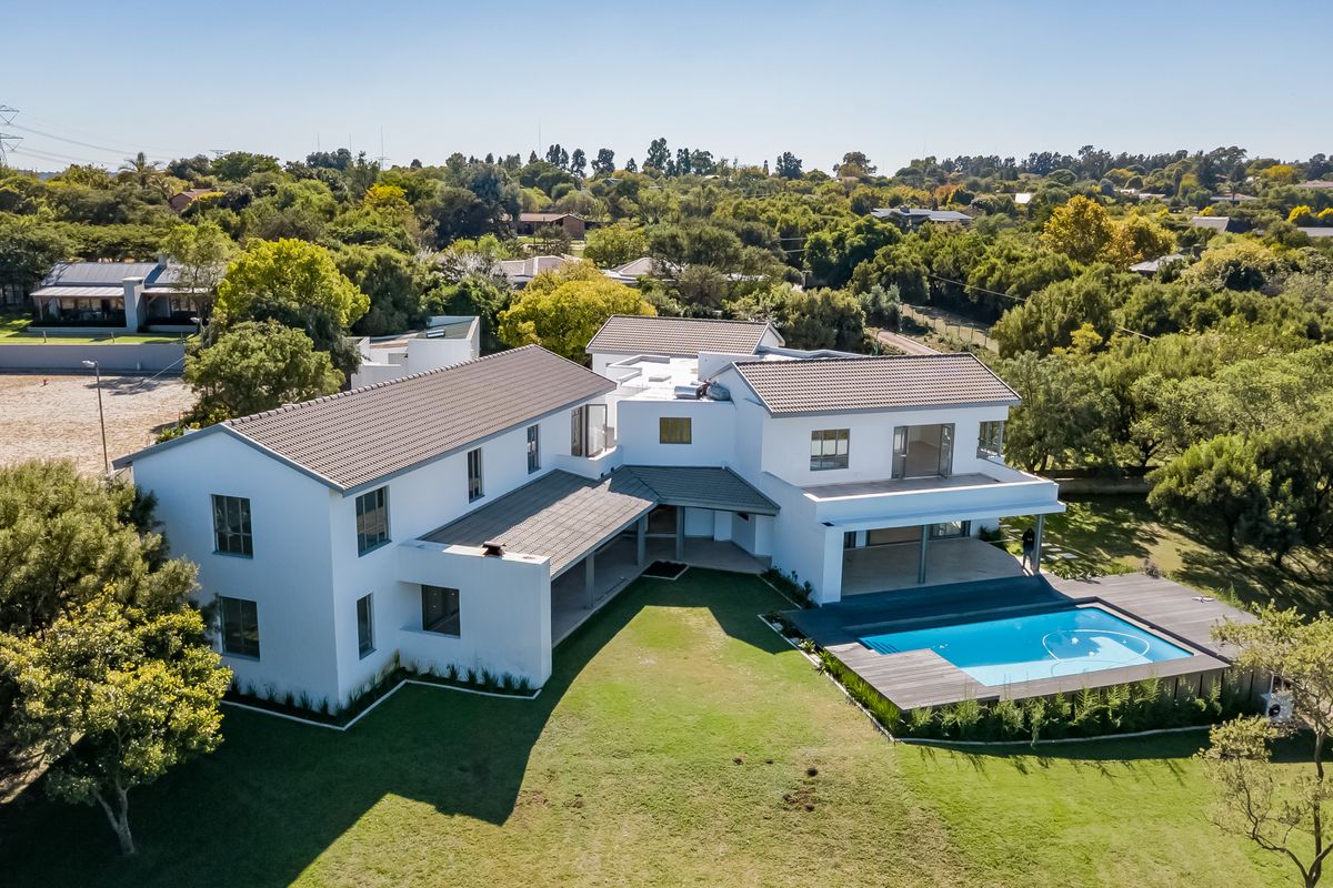 Magnifient Modern Retreat in Beaulieu Estate - Photo 5