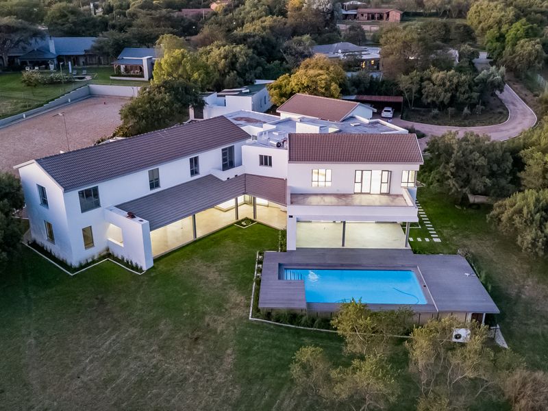 Magnifient Modern Retreat in Beaulieu Estate - Photo 6
