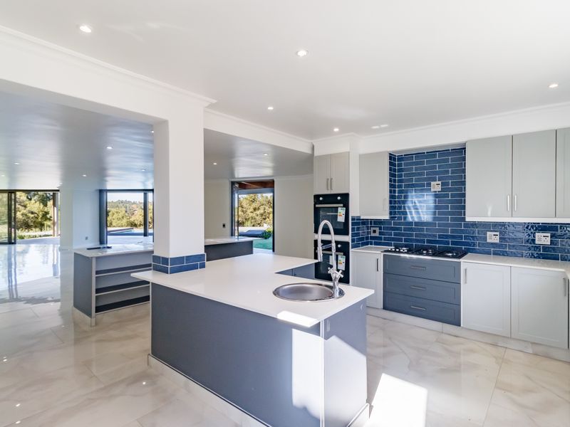 Magnifient Modern Retreat in Beaulieu Estate - Photo 7