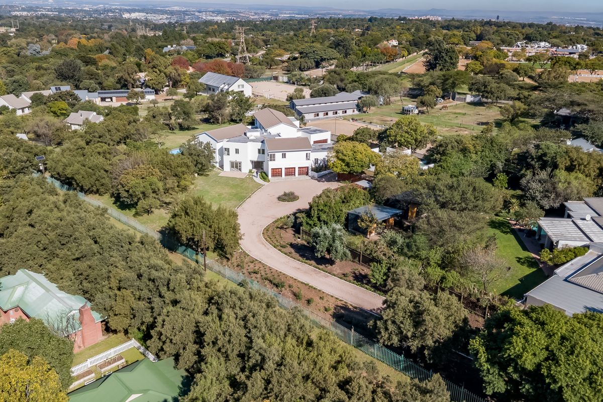 Magnifient Modern Retreat in Beaulieu Estate - Photo 2