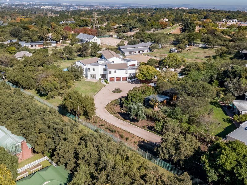 Magnifient Modern Retreat in Beaulieu Estate - Photo 2