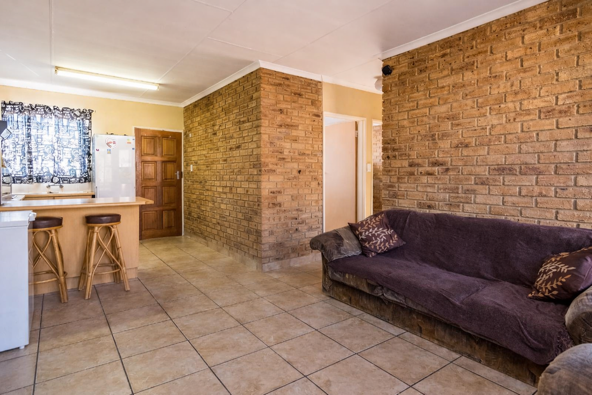 Gorgeous Face Brick Home with Single Lock-Up Garage - Photo 4
