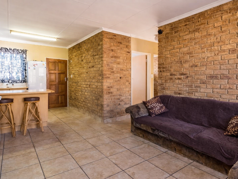 Gorgeous Face Brick Home with Single Lock-Up Garage - Photo 4