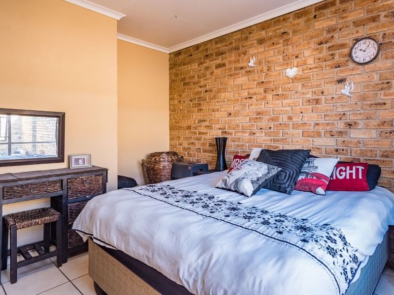 Gorgeous Face Brick Home with Single Lock-Up Garage - Photo 9