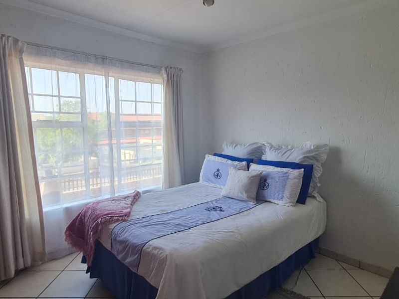Your New Home Awaits: Sunset Views & Modern Living at Villa Mazaya! - Photo 8