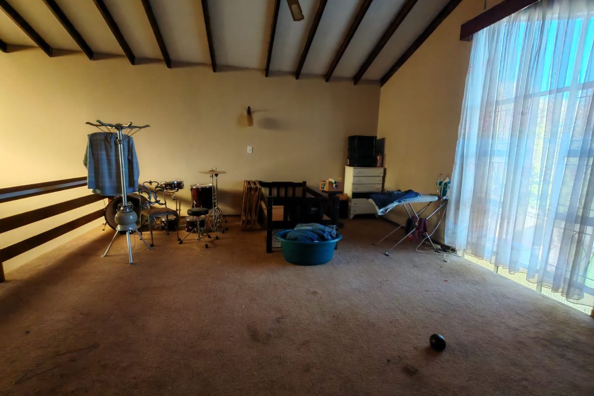 4 Bedroom House for Sale in Ext 23 - Photo 3
