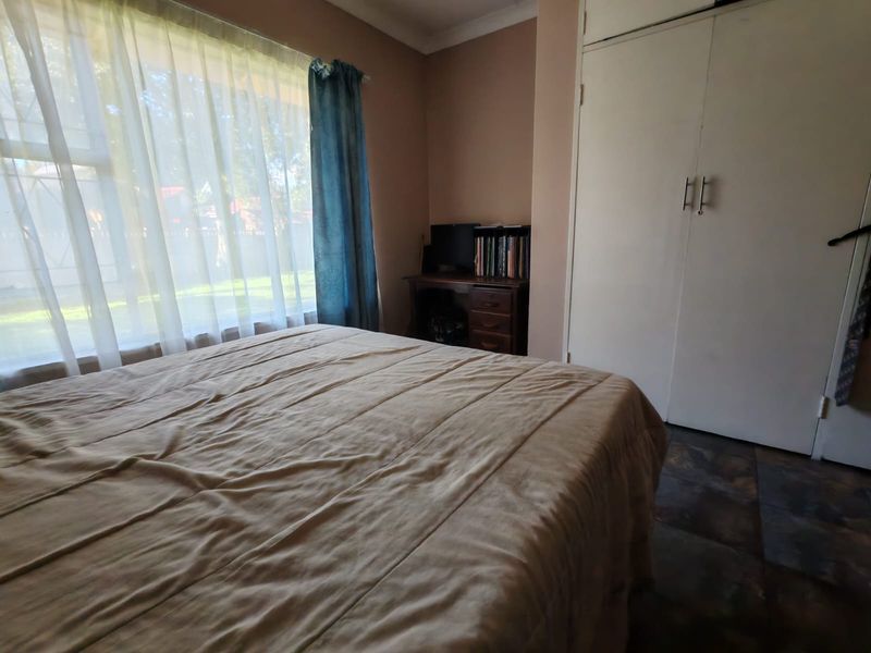 4 Bedroom House for Sale in Ext 23 - Photo 8