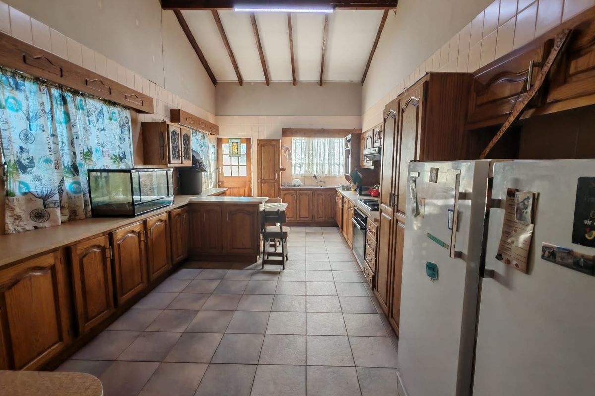 4 Bedroom House for Sale in Ext 23 - Photo 4