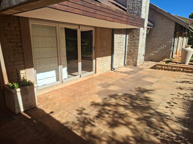 Your Forever Family Home in Lower Signal Hill - Photo 2