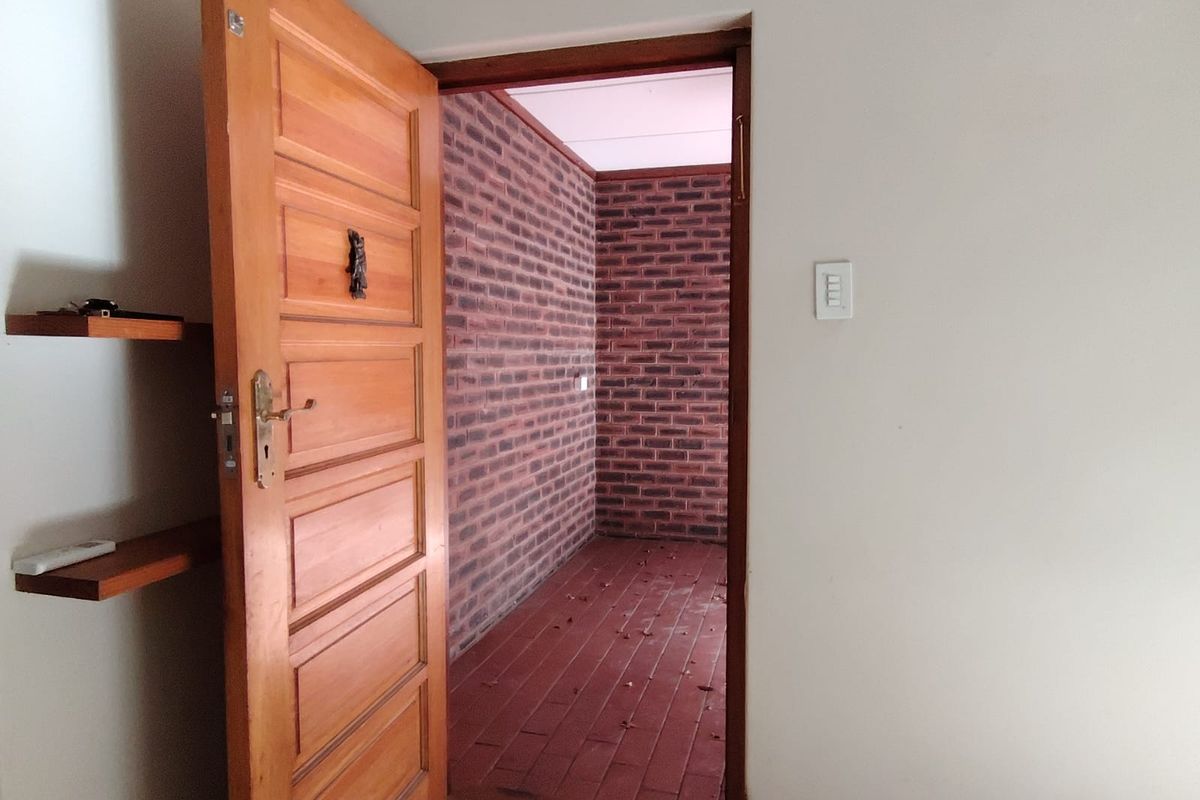 3 Bedroom Simplex to Let in Howick North - Photo 5