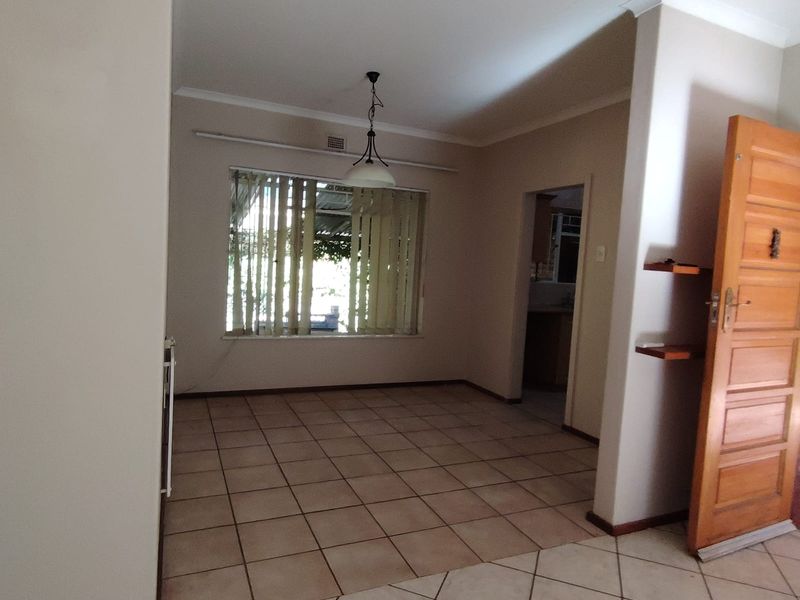3 Bedroom Simplex to Let in Howick North - Photo 8
