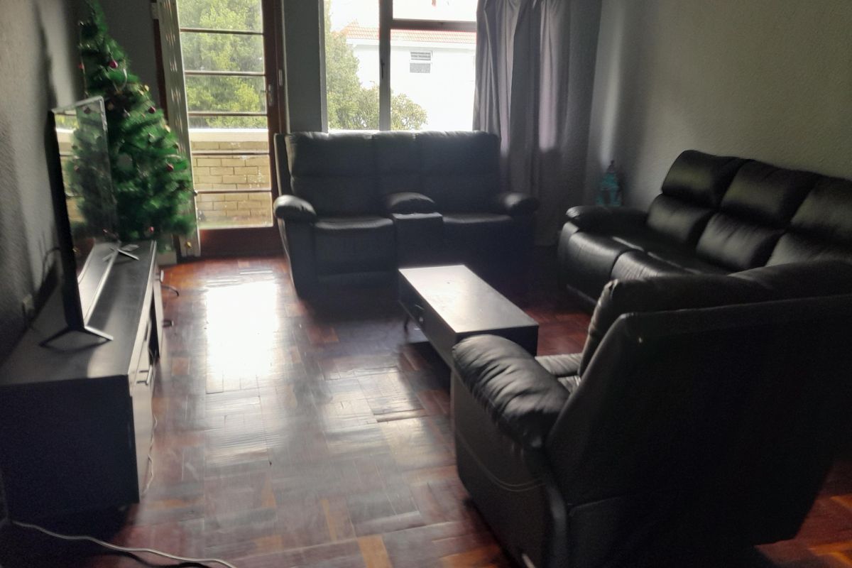 Kenilworth two bed unfurnished apartment - Photo 3
