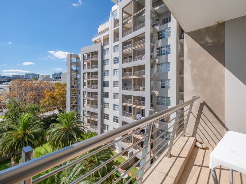 Elegant 2-Bedroom Apartment to Rent | Sandhurst Towers | Exclusive Sandton Living - Photo 7