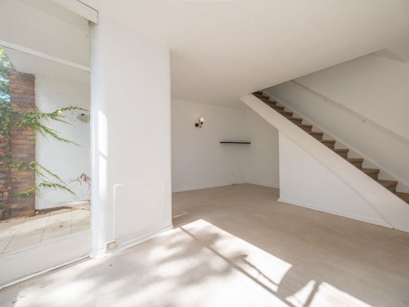 Spacious 1.5-Bedroom Duplex Garden Apartment for Sale | Prime Sandton Location - Photo 2