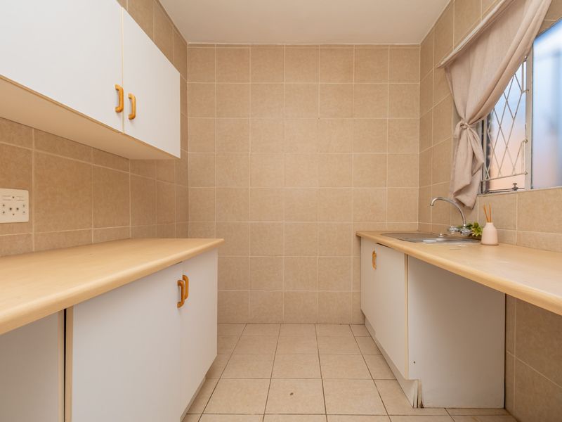 Spacious 1.5-Bedroom Duplex Garden Apartment for Sale | Prime Sandton Location - Photo 9