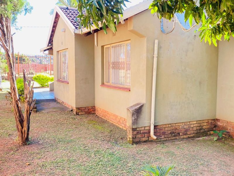 3-Bedroom Home for Sale in Waterval! - Photo 4