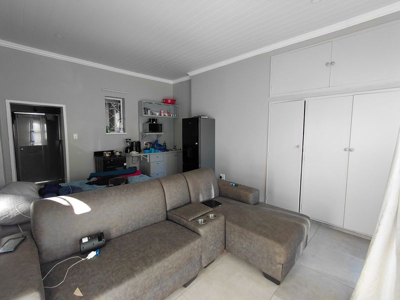 New and Mordern Irene Park - Photo 4