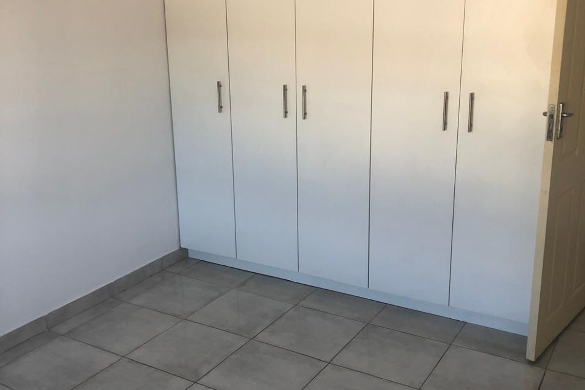 Pet Friendly 1.5 Bedroom flat to rent - Photo 3