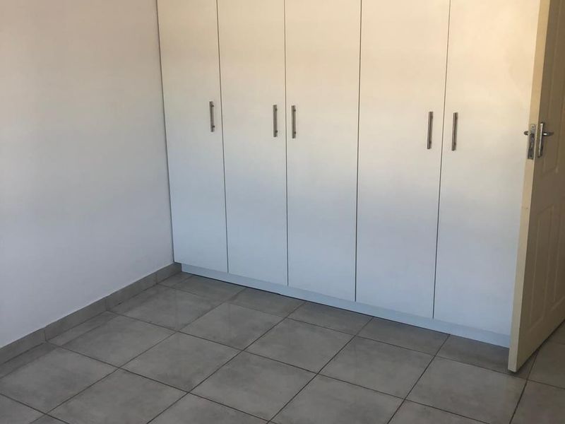 Pet Friendly 1.5 Bedroom flat to rent - Photo 3