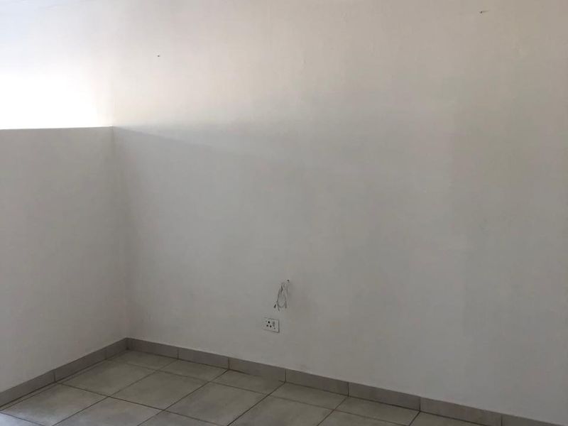 Pet Friendly 1.5 Bedroom flat to rent - Photo 8