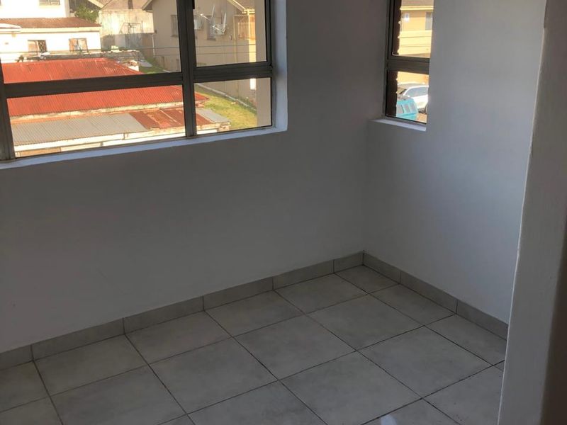 Pet Friendly 1.5 Bedroom flat to rent - Photo 7