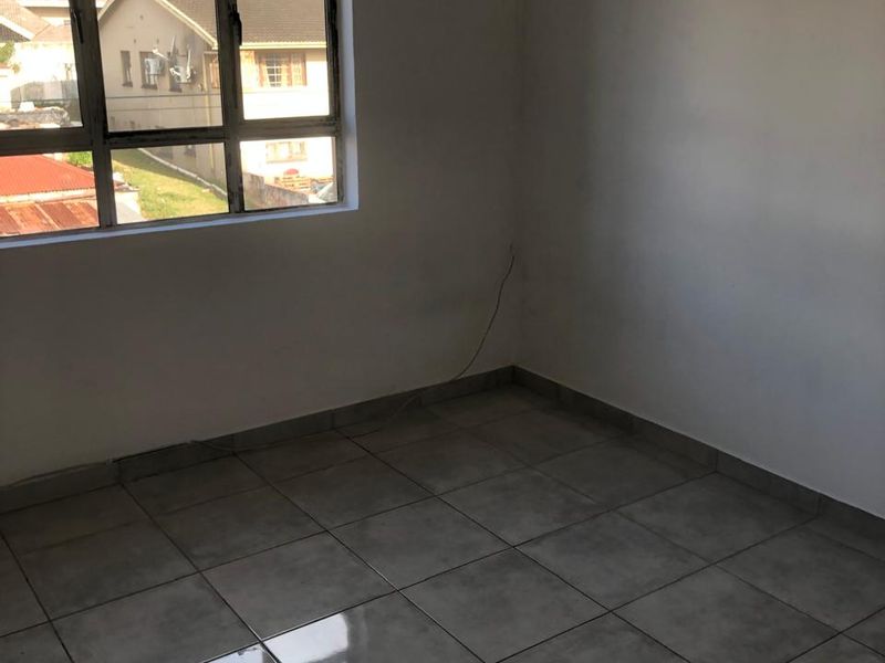 Pet Friendly 1.5 Bedroom flat to rent - Photo 5
