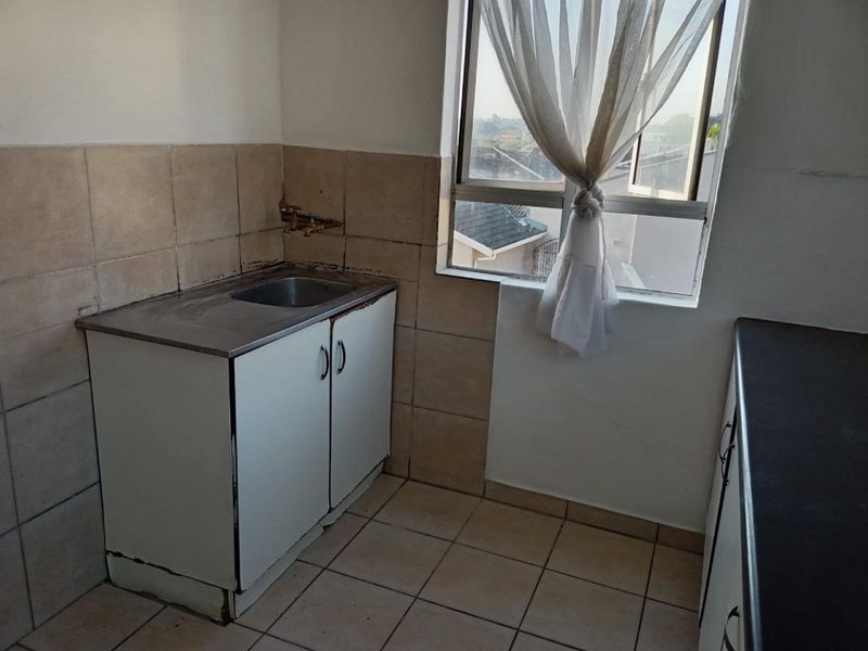 Pet Friendly 1.5 Bedroom flat to rent - Photo 5