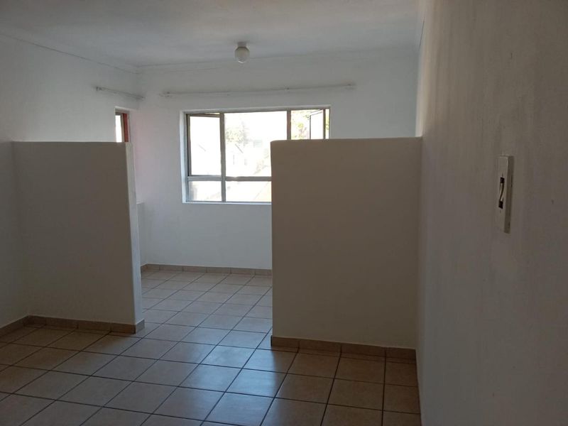 Pet Friendly 1.5 Bedroom flat to rent - Photo 8