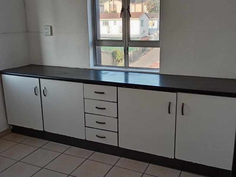 Pet Friendly 1.5 Bedroom flat to rent - Photo 1