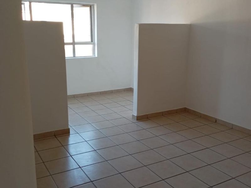 Pet Friendly 1.5 Bedroom flat to rent - Photo 6