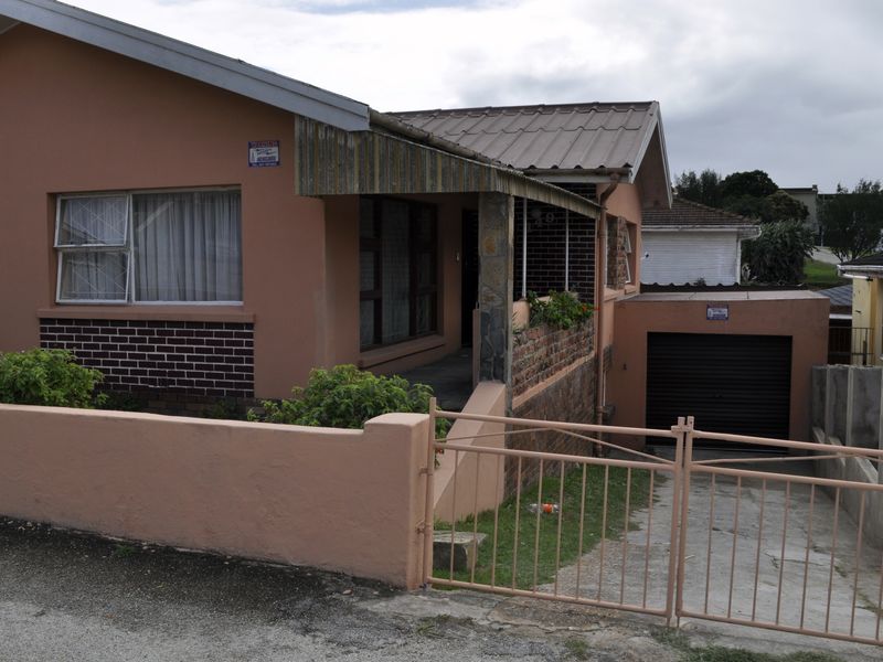 3 Bedroomed home on Mountview Drive, right in the heart of Malabar - Photo 2