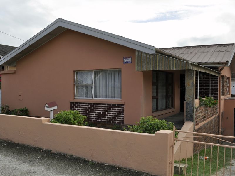 3 Bedroomed home on Mountview Drive, right in the heart of Malabar - Photo 1