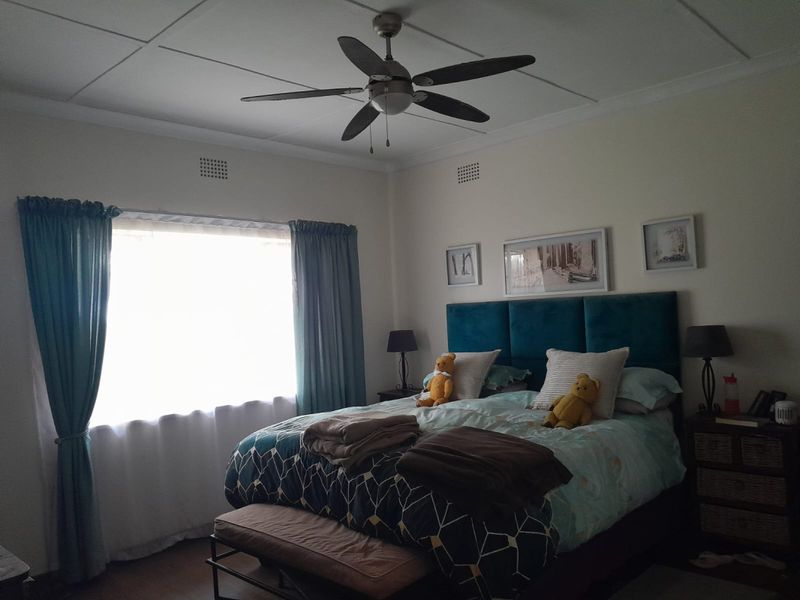 Spacious 3 Bedroom Family Home with Granny Flat and Work From Home Potential - Photo 6