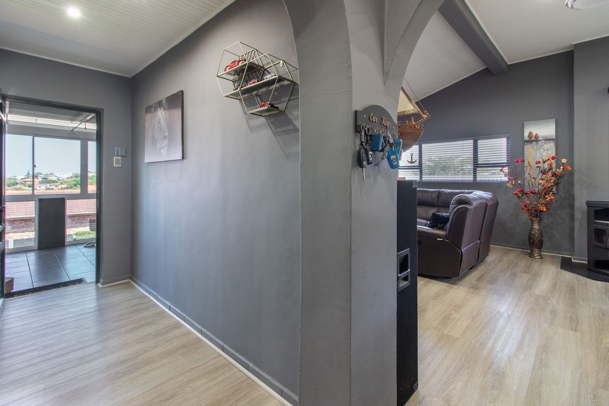 Immaculate Home wth Sea Views for Long-Term Rent - Photo 5