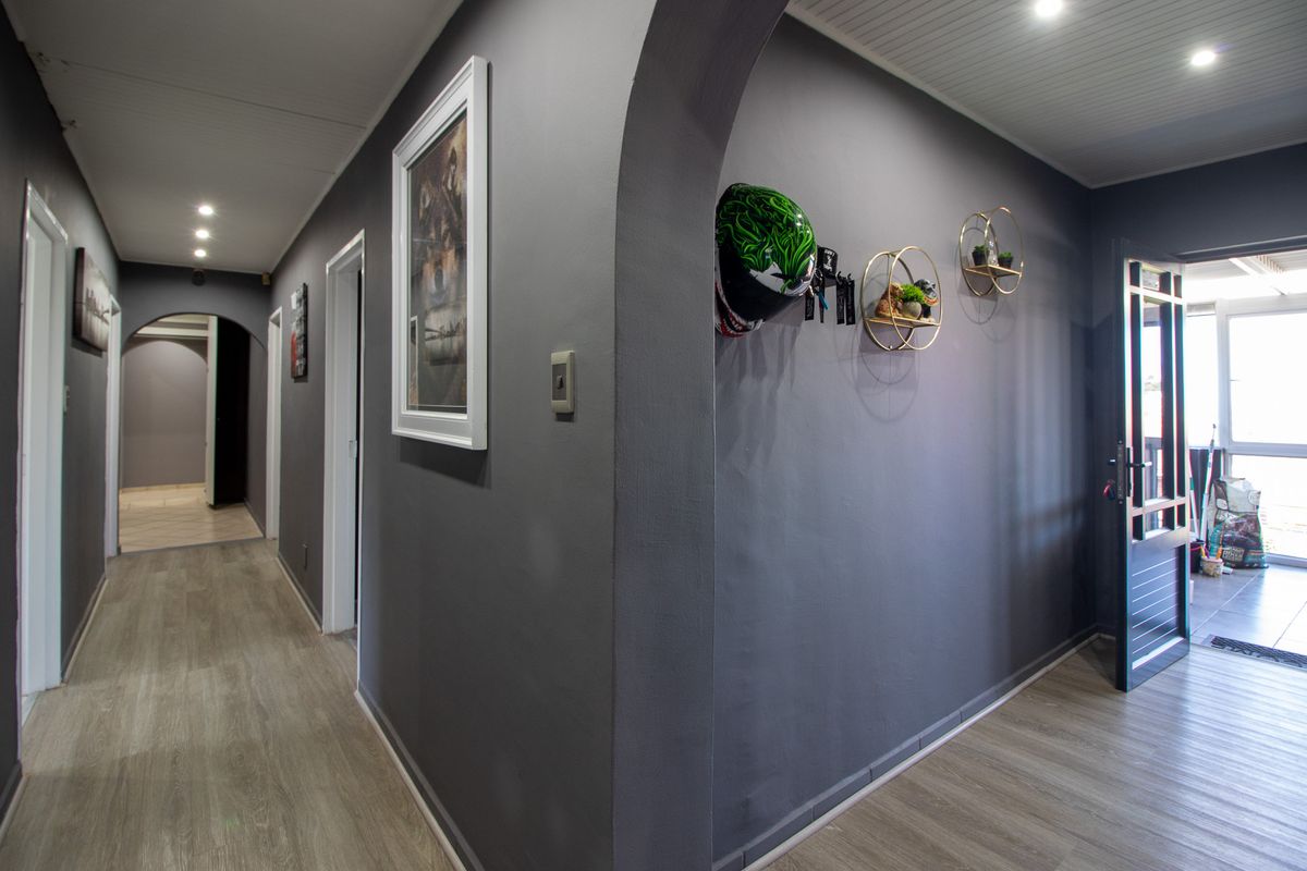 Immaculate Home wth Sea Views for Long-Term Rent - Photo 4