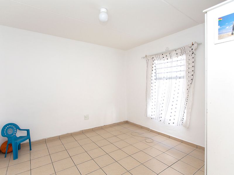 Apartment - Parklands East - Photo 3