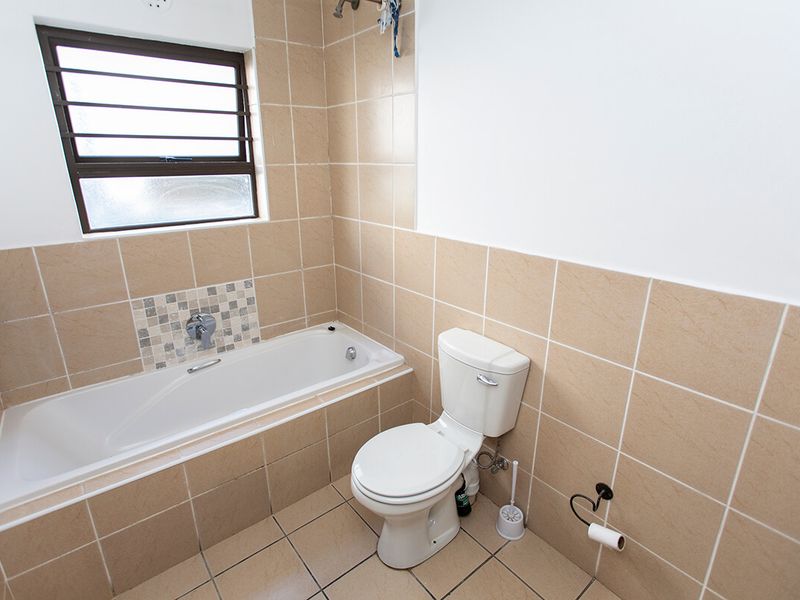 Apartment - Parklands East - Photo 10