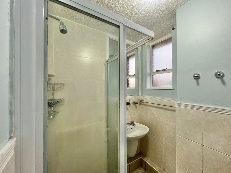 Bulwer One bedroom flat to let - Photo 9