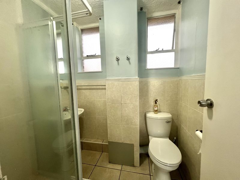 Bulwer One bedroom flat to let - Photo 10