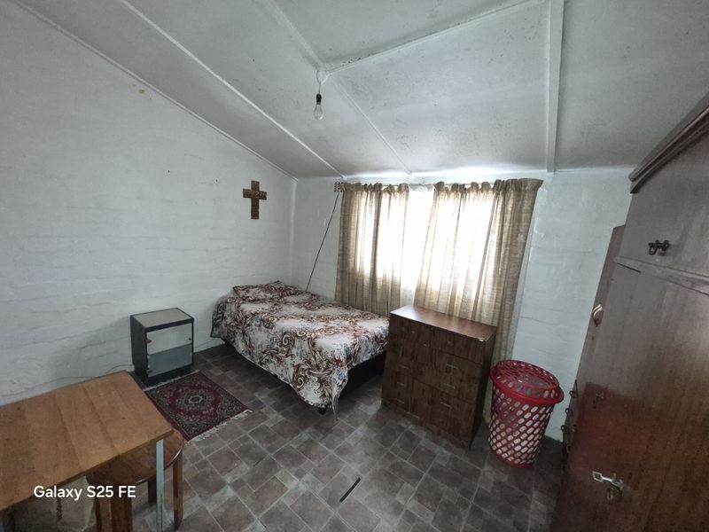 2 Bedroom home - Photo 9