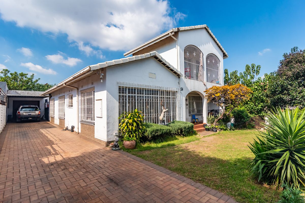 Large House With  Flatlets Close To Shoprite Centre - Photo 2
