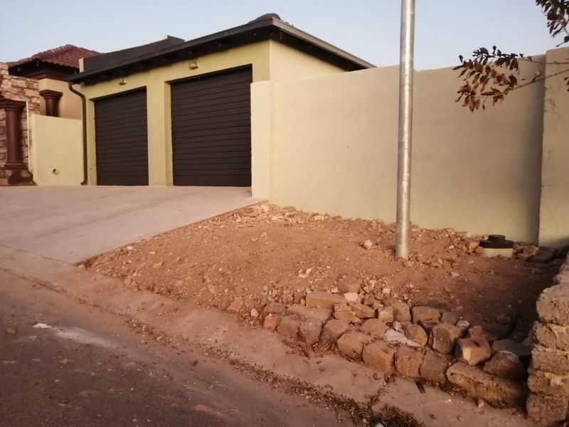 A Home For Sale In Duvha - Photo 2