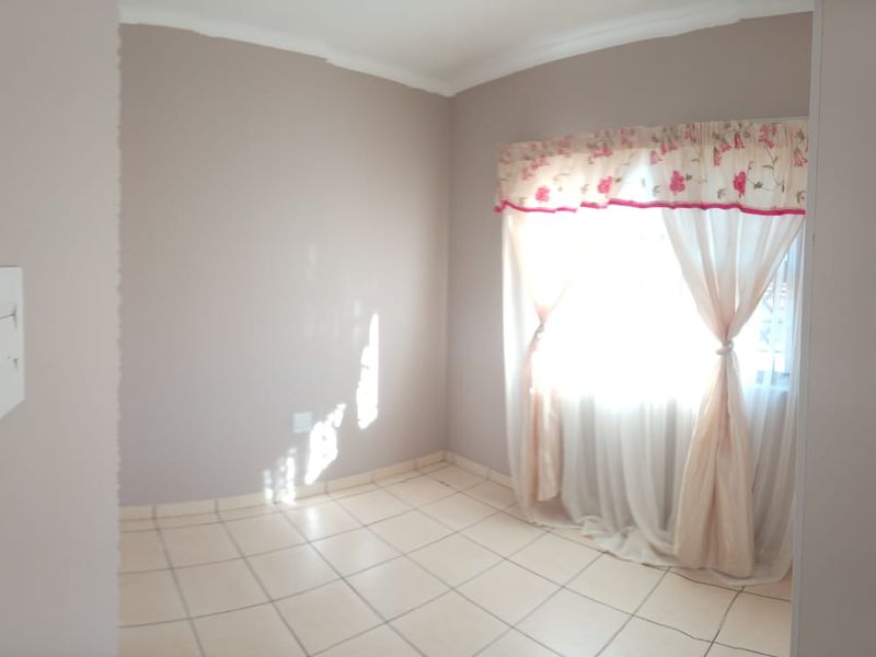 Freehold Rental Monthly In Potchefstroom - Photo 5
