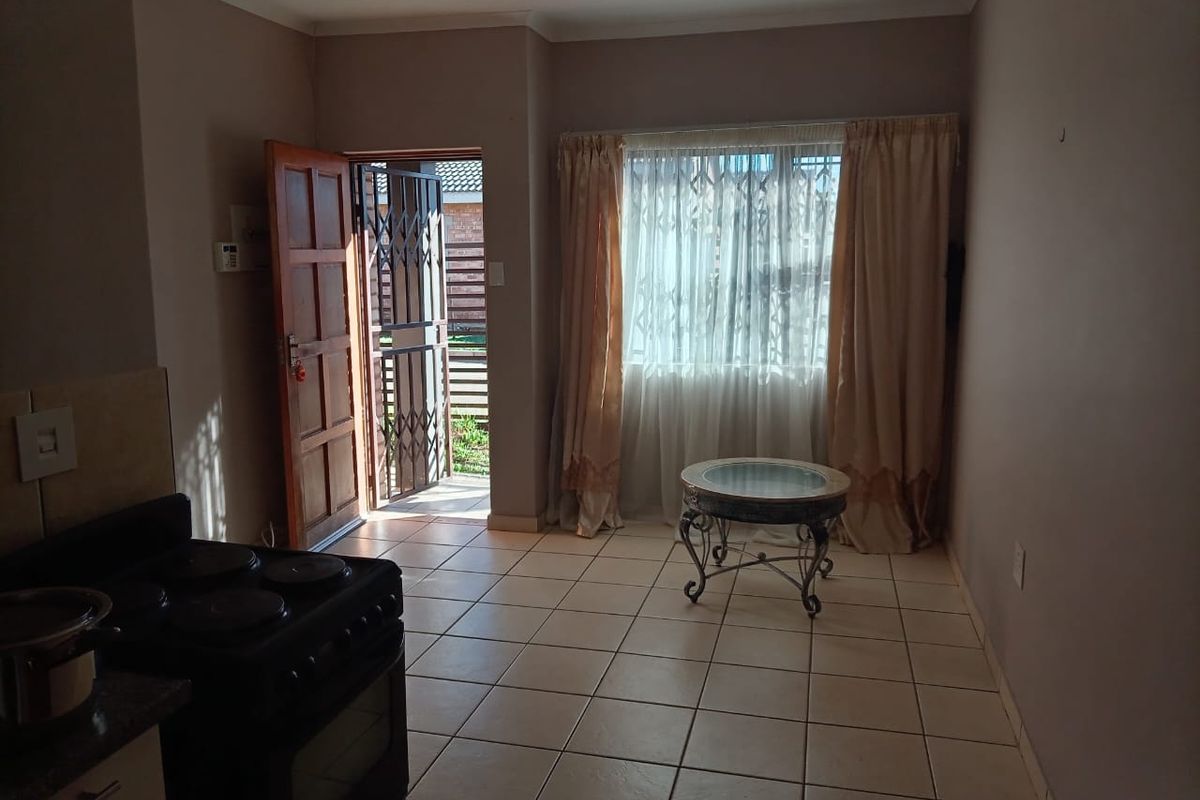 Freehold Rental Monthly In Potchefstroom - Photo 4