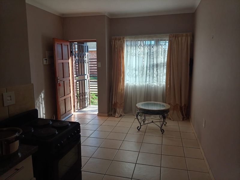 Freehold Rental Monthly In Potchefstroom - Photo 4
