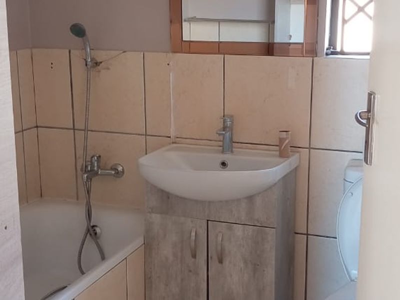 Freehold Rental Monthly In Potchefstroom - Photo 8