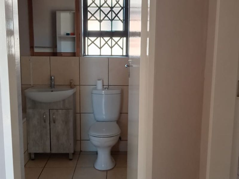 Freehold Rental Monthly In Potchefstroom - Photo 7