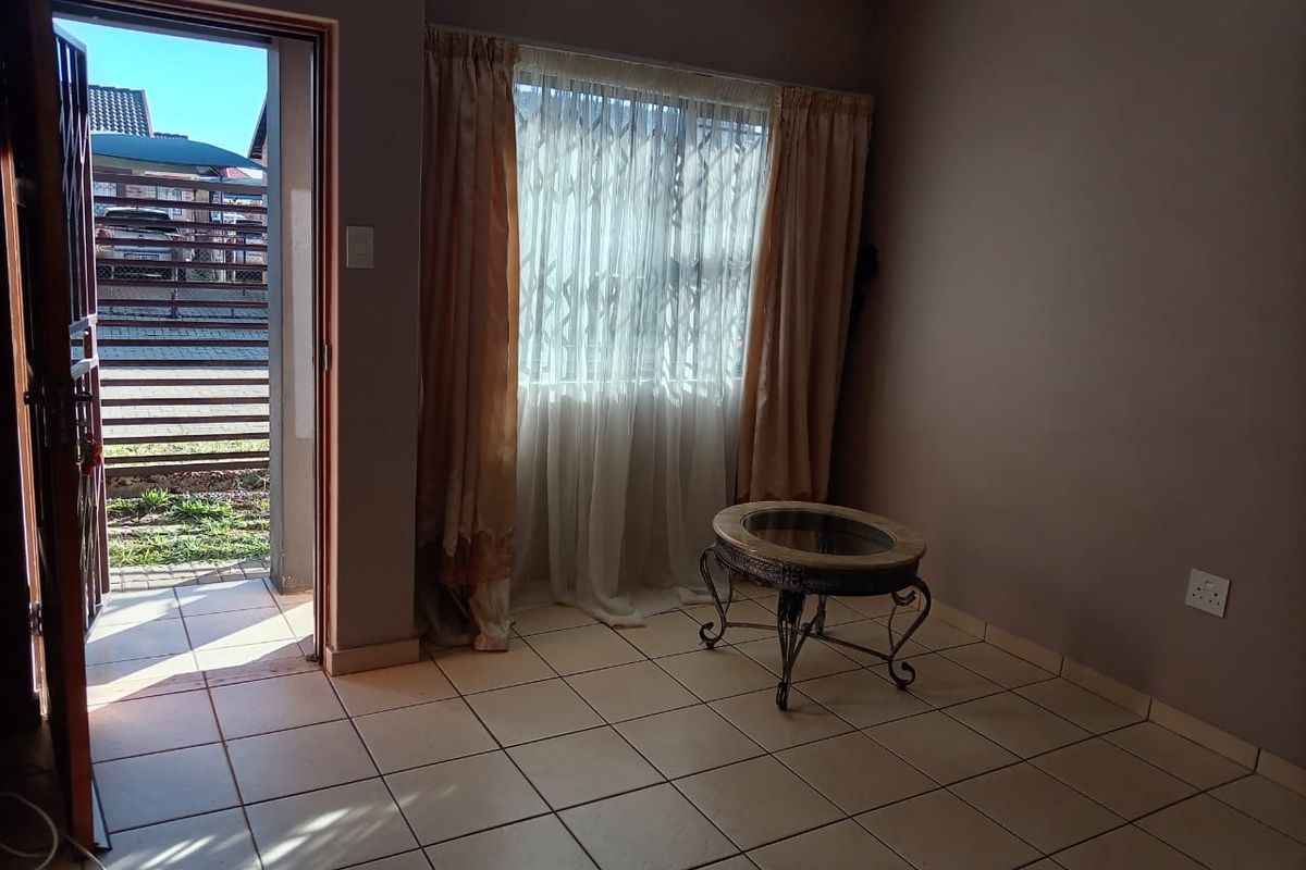 Freehold Rental Monthly In Potchefstroom - Photo 3