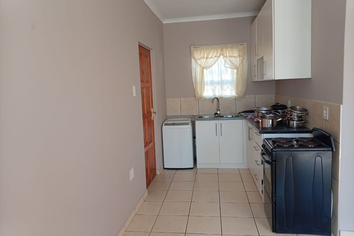 Freehold Rental Monthly In Potchefstroom - Photo 2
